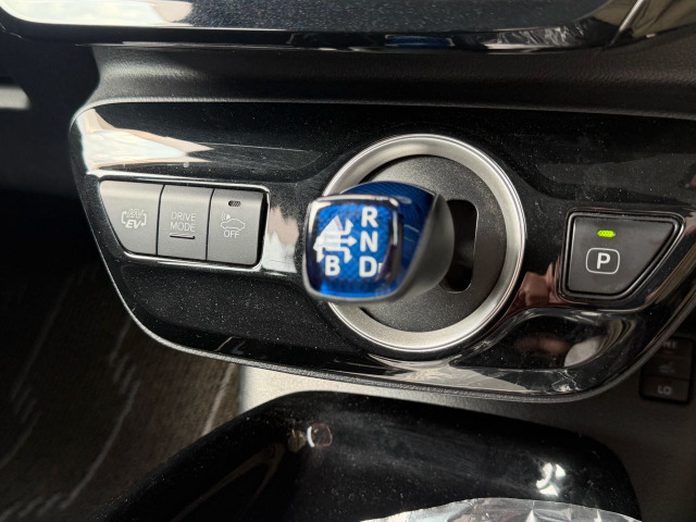トヨタ プリウスPHV 1.8 S ナビパッケージ セーフティ プラス 社外