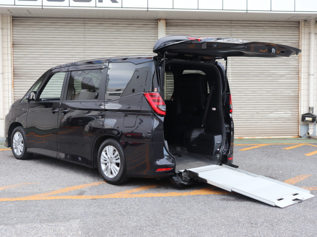 ノア 1.8 ハイブリッド S-G ウェルキャブ 車いす仕様車 タイプI 車いす1名仕様 タイ...