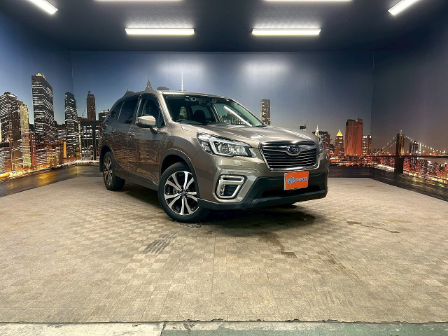 フォレスター2.5 プレミアム 4WD4WD 半黒革 メーカーSDナビ