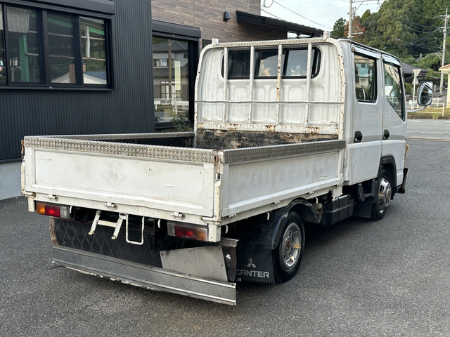 三菱ふそう キャンターガッツ ダブルキャブ 積載1250kg 5速MT の中古車
