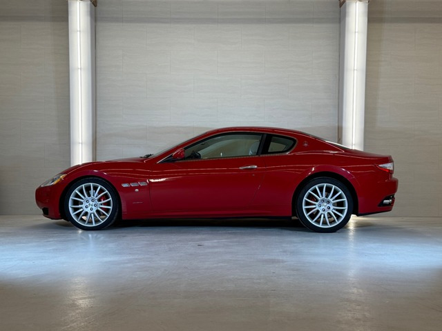 グラントゥーリズモS オートマチック医療法人女性1オーナー 整備記録簿