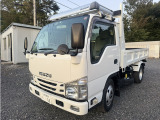 車両左側:いすゞエルフセーフティーローダーダンプ,平成27年✨,車検令和8年9月中旬迄👍,積載3t💪,バックカメラ,フォグランプ,キーレスキー,スペアキー,ECONO,HSA,ETC,オートサイドミラー他