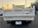 車両後面:いすゞエルフセーフティーローダーダンプ,平成27年✨,車検令和8年9月中旬迄👍,積載3t💪,バックカメラ,フォグランプ,キーレスキー,スペアキー,ECONO,HSA,ETC,オートサイドミラー他
