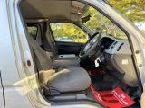 買ったばかりの愛車、ずっときれいにしていたいですよね!ご購入いただいたお車を綺麗な状態に保てるよう、コーティングなどのオプションもご用意しております。詳しくは店舗までお問い合わせください♪