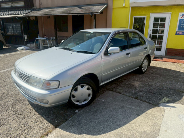 サニー1.6 スーパーツーリング日産の良心が詰まった最後の質日剛健セダン