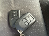 スマートキーです。2個ありますので安心です。
