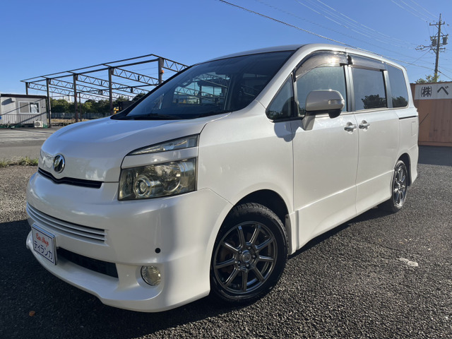 ヴォクシー2.0 ZSフリップダウンモニターシートカバー