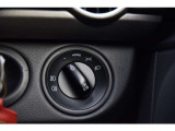 【気持ち良くご納車致します】仕上げ専門スタッフによる、専用ポリッシャーによるボディの磨き仕上げ、ホイール、タイヤハウス内側の清掃、内装の抗菌クリーニング、各部スイッチ、ハンドル、細部の清掃を行います。