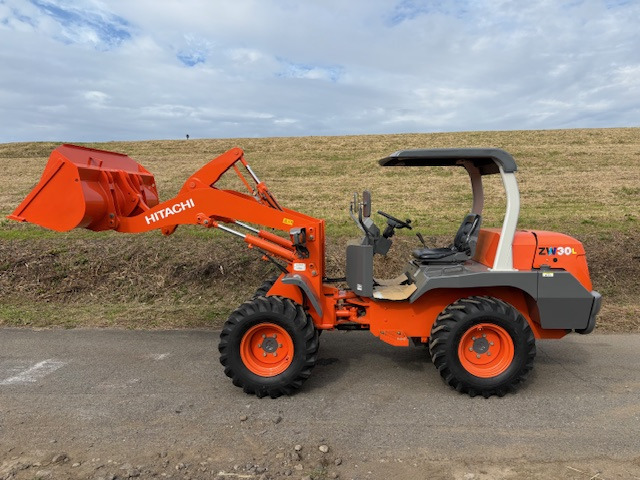 日立 ホイールローダー ZW30L