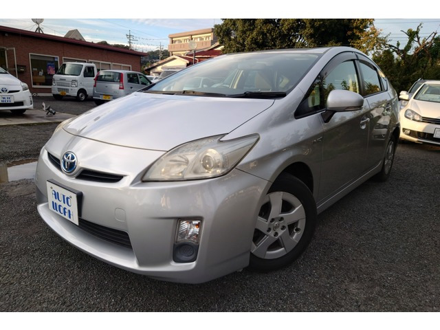 プリウス1.8 L