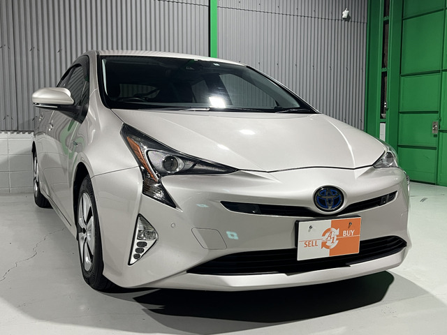 プリウス30 後期　Sツーリング9万キロ〜　大阪府 プリウス30 後期 Sツーリング9万キロ〜 大阪府 プリウス(大阪府)の中古