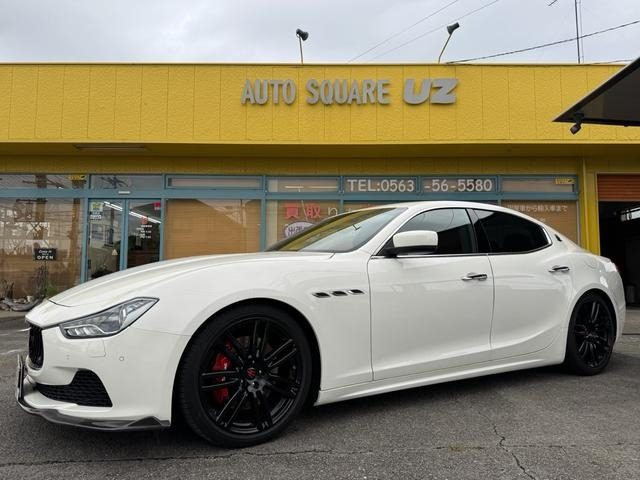 ギブリS Q4 4WD左ハンドル サンルーフ ダウンサス