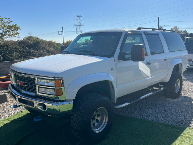 サバーバン 1500 5.7 V8 4WD 1999年モデル