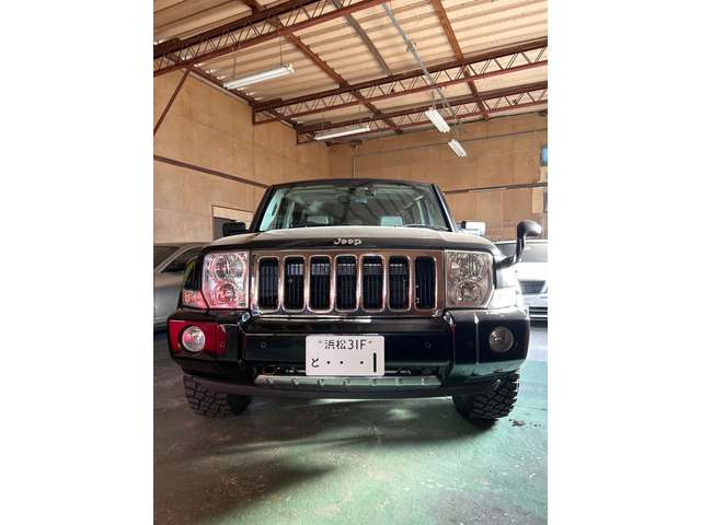 コマンダー5.7 リミテッド HEMI 4WD