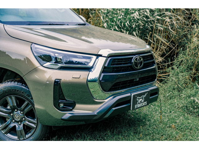 トヨタ ハイラックス 2.4 Z ディーゼル 4WD ルーフトップテント