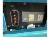 3相200V電源が必要です。