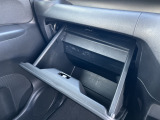 中古車となりますので、在庫車輛につきましては、基本的にご来店頂き現車確認をお願い致します。ご遠方等でご来店が厳しい場合には、オンライン商談(ビデオ通話)も可能です!