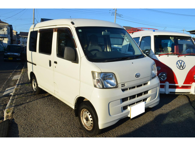 ハイゼットカーゴ デラックス ハイルーフ 内外装特に内装が綺麗です