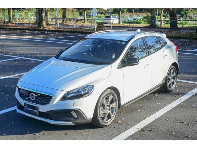 ボルボ V40クロスカントリー D4 SE ディーゼル ワンオーナー 車検R9/06