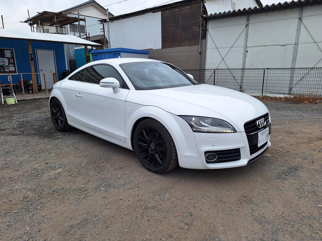 TTクーペ1.8 TFSI レザーパッケージ アルティメット シリーズ革シート 4本出しマフラー