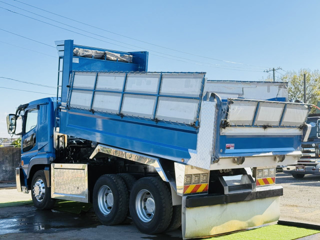 スーパーグレート ダンプ 420馬力 メッキパーツ多数