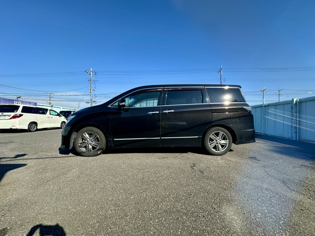 誰でも車がローンで買えます。R9AUTOの自社ローンは他社でローンが通らなかった方でもOK!自社審査で即日回答!金利0%!分割手数料なし!保証人不要!最長84回まで分割OK!