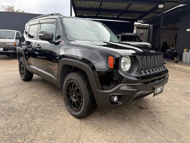 レネゲード トレイルホーク 4WD 