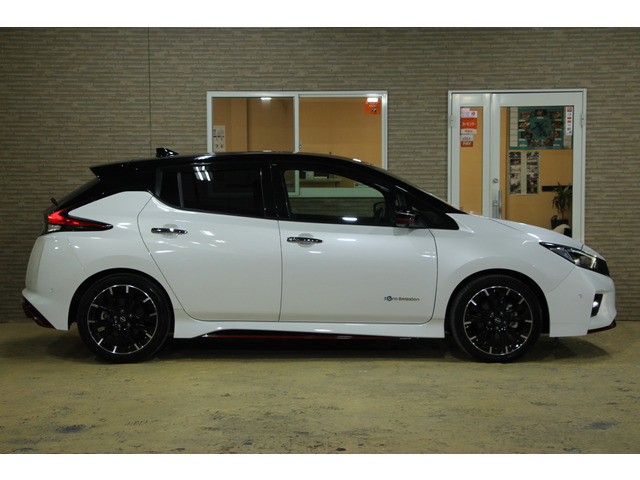 日産 リーフ NISMO レカロシート の中古車詳細 (10,883km, パール