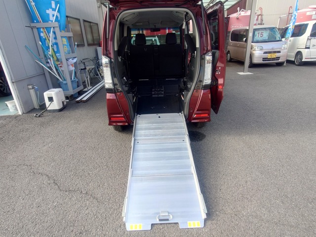 N-BOX+カスタムG 車いす仕様車カスタムG 車いす仕様車 アイドリングストップ 左パワースライドドア