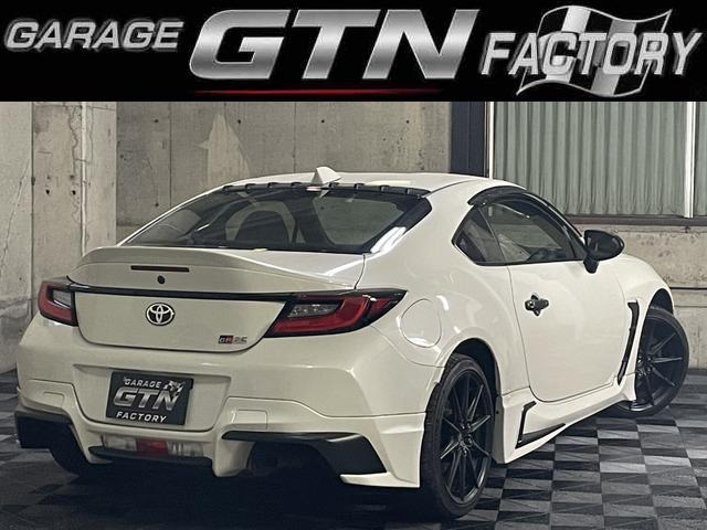 トヨタ GR86 2.4 RZ TRDフルエアロ の中古車詳細 (8,900km, パール