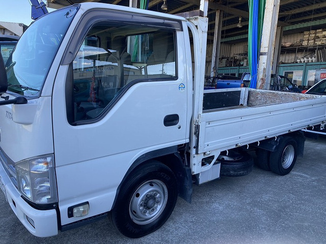 タイタン3.0 DX ワイドロー平ボディ 1.5t AT 低床 Wタイヤ