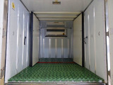 荷台内寸:300&times;167&times;165 床プラスチックすのこ付 左サイドスライドドア(151cm/83cm) 水抜き穴前1対 荷室灯2個 仕切り扉付(脱着可) 低温&plusmn;30度設定 -18度確認