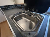 シンクは蓋付きですので衛生面でも安心です!