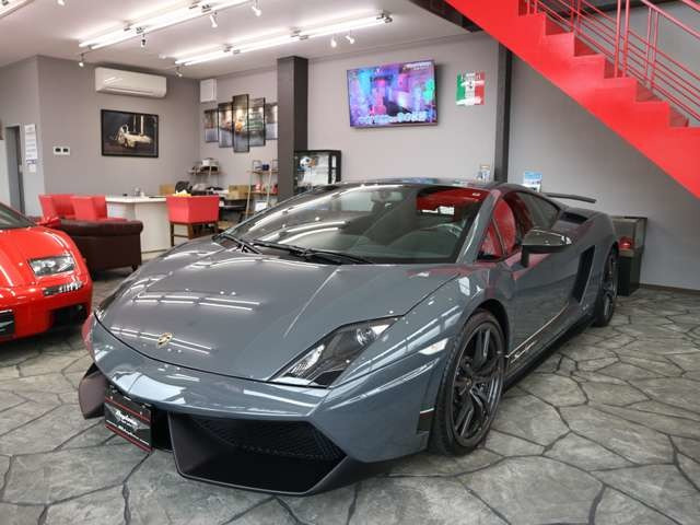 ガヤルドLP570-4 スーパーレジェーラ eギア 4WD1オーナー車 後期モデル