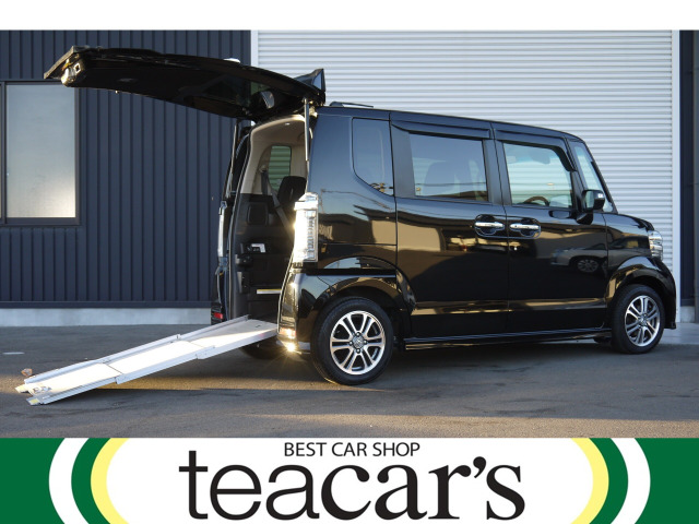 N-BOX+カスタムG 車いす仕様車車いす用スローパー 電動ウインチ