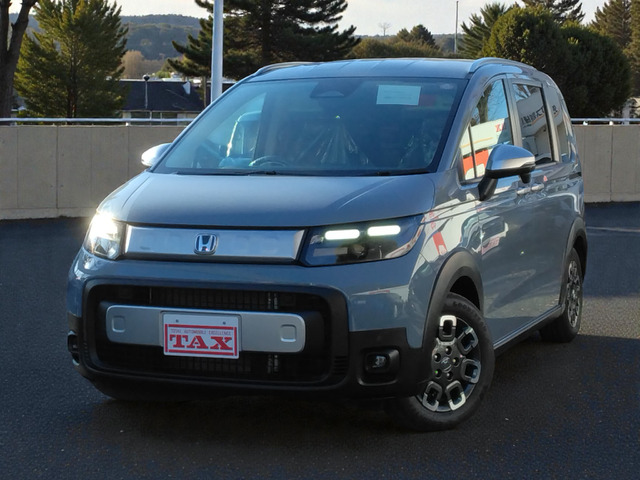 フリード 1.5 e:HEV クロスター $