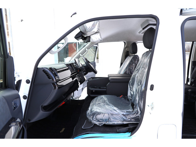 トヨタ ハイエース 2.7 GL ロング ファインテックツアラー 4WD 登録済