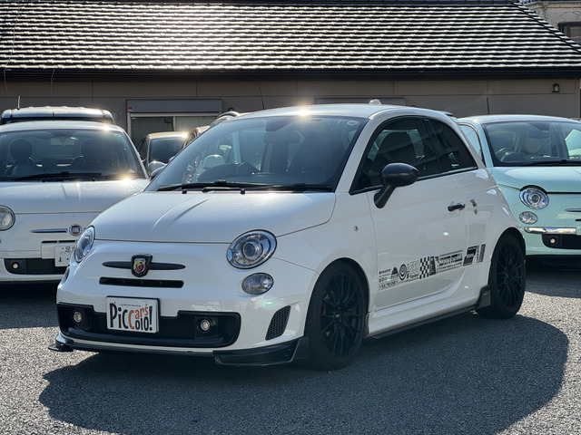 アバルト595コンペティツィオーネASSOのデモカー595!パーツ多数付