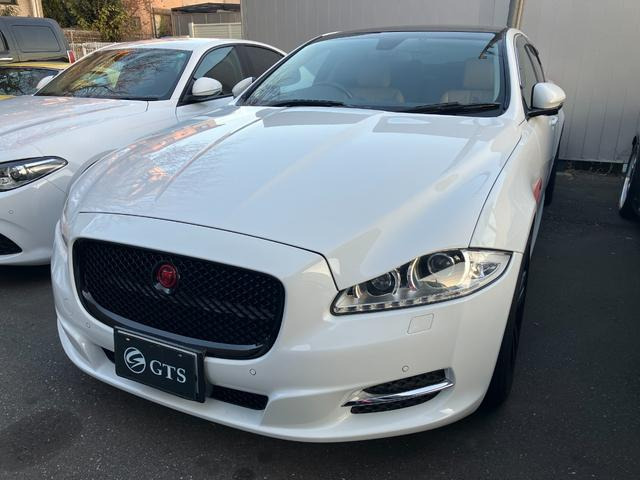 XJXJ ラグジュアリー5.0 ディーラー車 右ハンドル