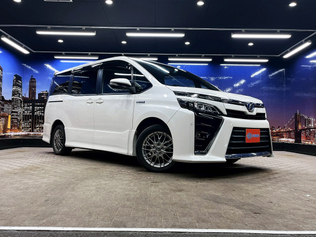 トヨタ ヴォクシー 1.8 ハイブリッド ZS 両側パワースライド の中古車