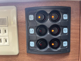 照明等の電装品はこちらの集中パネルで簡単に操作できます!