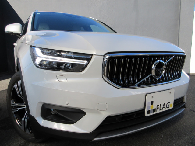 XC40B4 AWD インスクリプション 4WDブロンドレザーシート 禁煙車