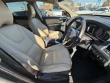 XC60 D4 SE ディーゼル ヒーター付パワーレザーシート Bカメラ