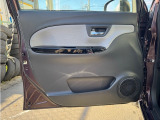 内装クリーニングも行っております。専門スタッフが愛車をピカピカに仕上げさせていただきます。