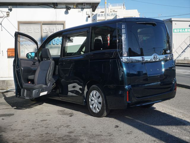 ヴォクシー2.0 X ウェルキャブ 助手席リフトアップシートXウェルキャブ両側パワードア禁煙車