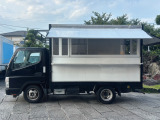 キャンターガッツ  大型キッチンカー 軽油車 走行距離8.5