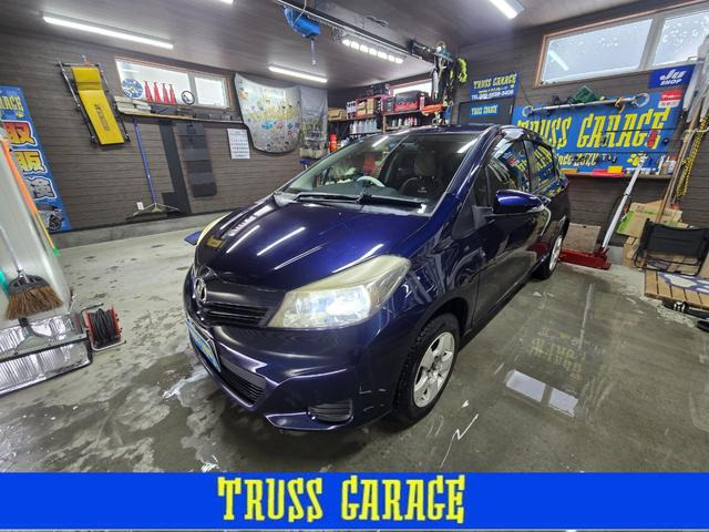 ヴィッツ1.3 F 4WDシエル