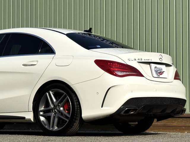 メルセデス・ベンツ CLAクラス AMG CLA45 4マチック 4WD カーボンPKG