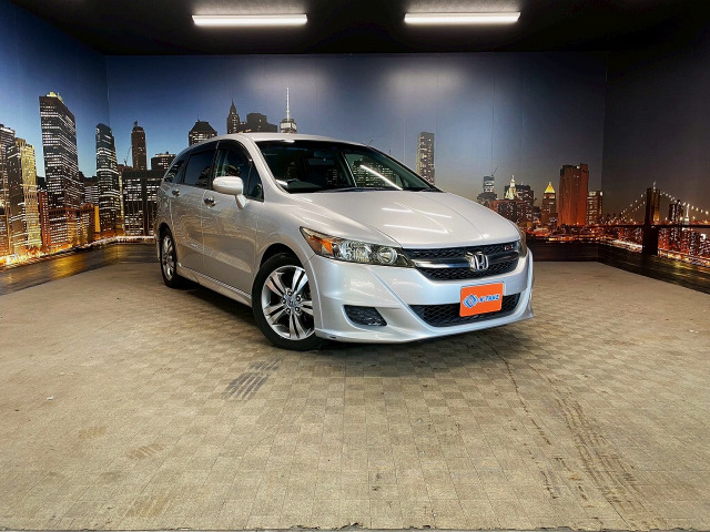 ストリーム2.0 RSZ禁煙車 カロッツェリアSDナビ