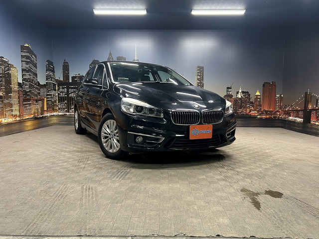 2シリーズアクティブツアラー218d ラグジュアリー禁煙車 黒本革 メーカーナビ